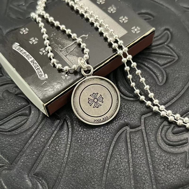 Ch*0me He**ts necklaces